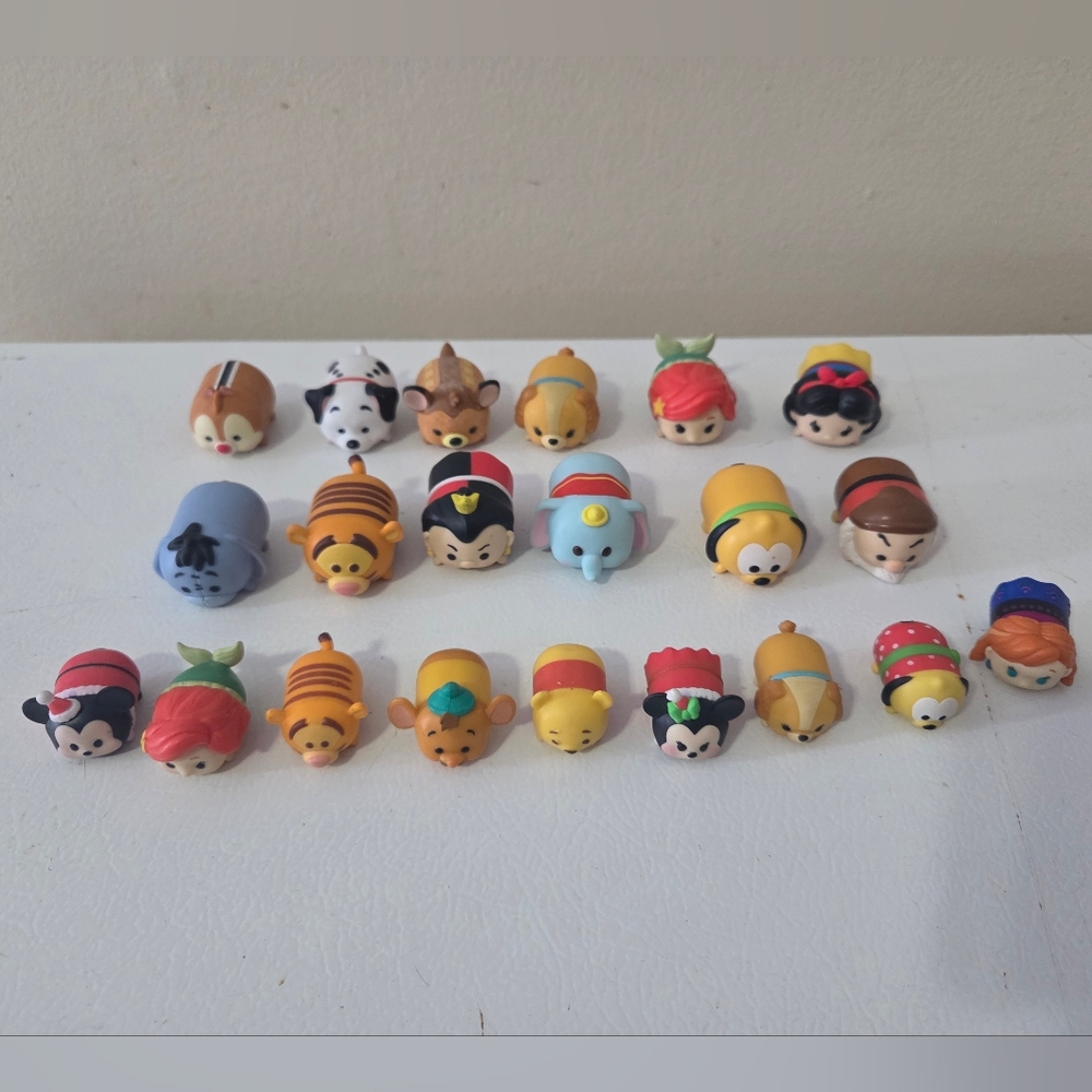 Disney Tsum Tsum Mini Figures Set Of 21
